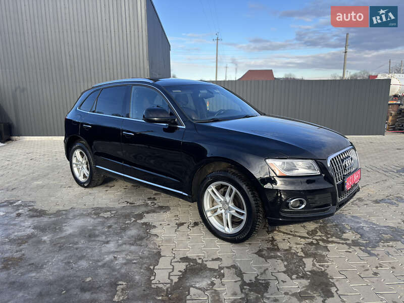 Позашляховик / Кросовер Audi Q5 2016 в Косові