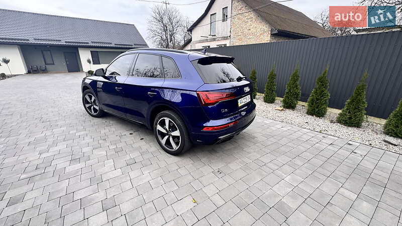 Позашляховик / Кросовер Audi Q5 2021 в Києві