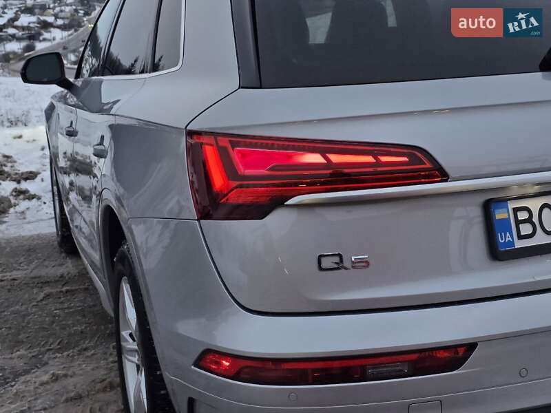 Позашляховик / Кросовер Audi Q5 2020 в Тернополі