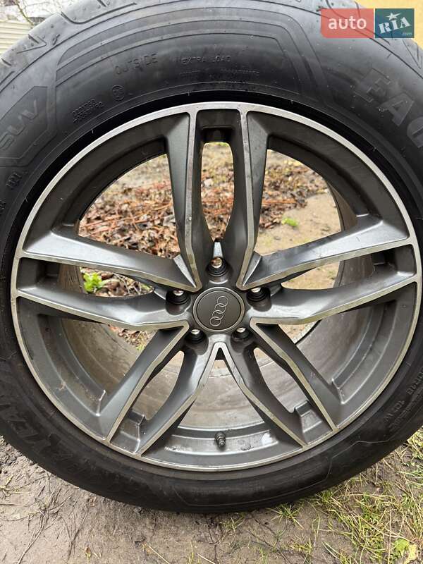 Внедорожник / Кроссовер Audi Q5 2013 в Киеве