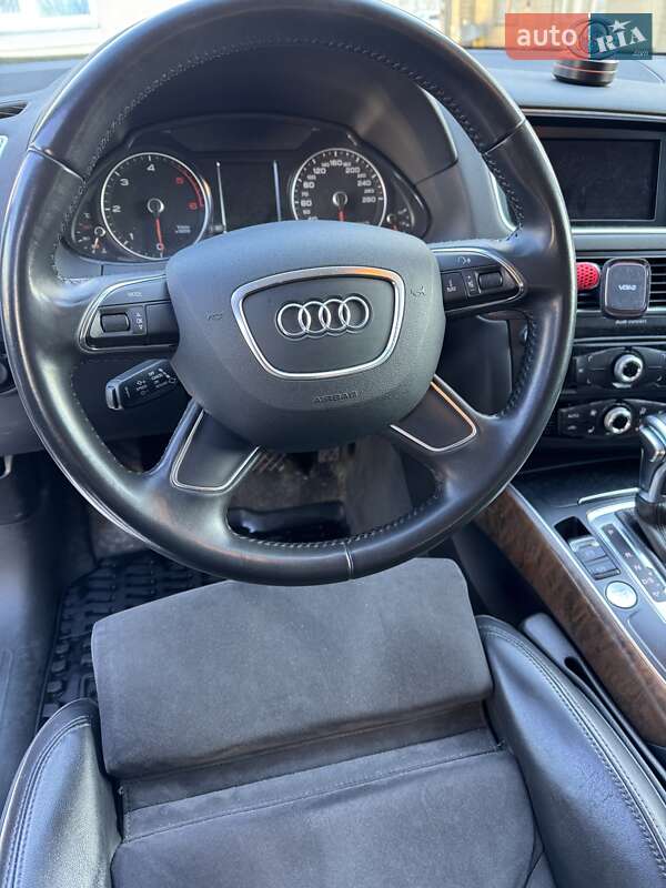 Внедорожник / Кроссовер Audi Q5 2013 в Киеве