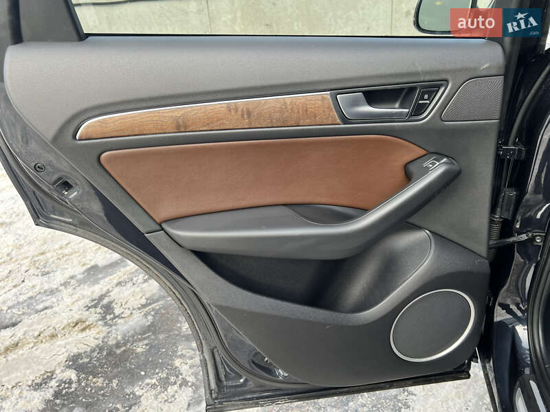 Позашляховик / Кросовер Audi Q5 2015 в Києві