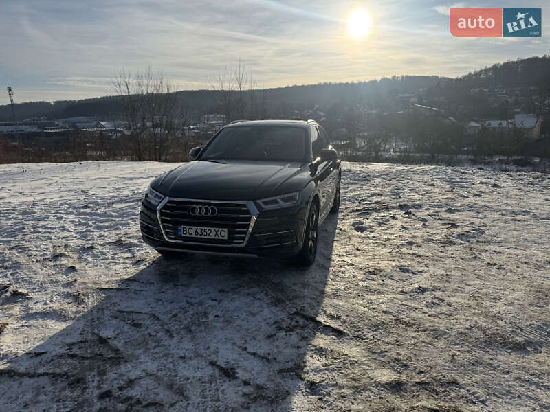 Внедорожник / Кроссовер Audi Q5 2017 в Львове