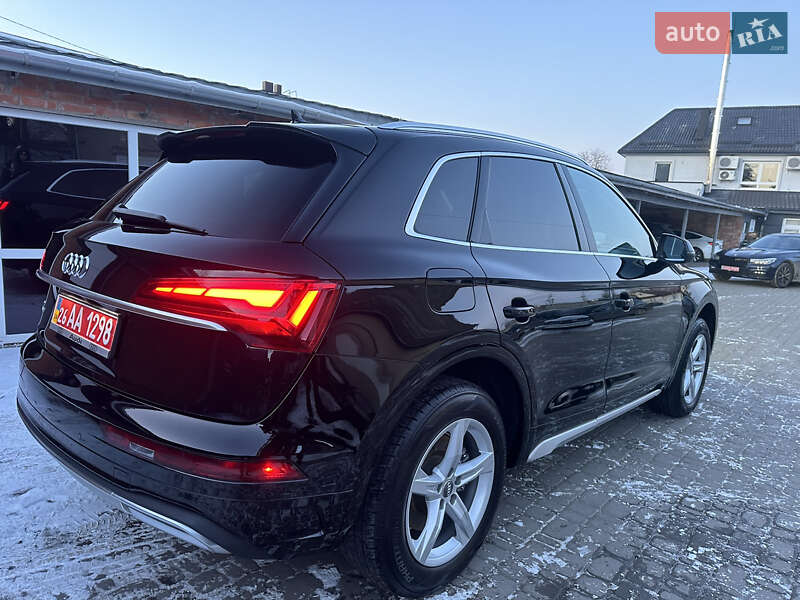 Позашляховик / Кросовер Audi Q5 2021 в Володимирі