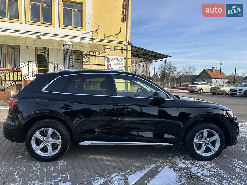 Позашляховик / Кросовер Audi Q5 2021 в Володимирі