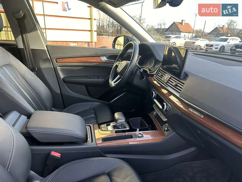 Позашляховик / Кросовер Audi Q5 2021 в Володимирі