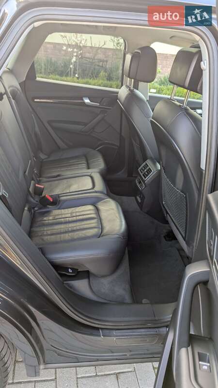 Внедорожник / Кроссовер Audi Q5 2017 в Золочеве