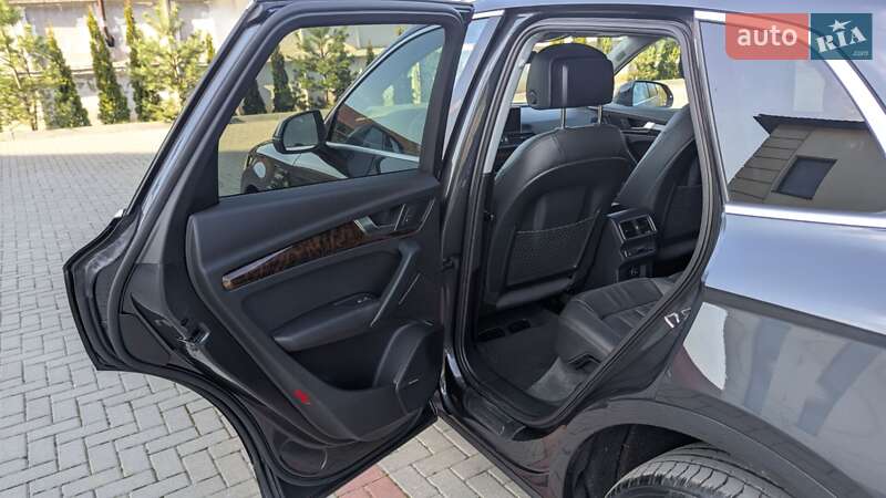 Внедорожник / Кроссовер Audi Q5 2017 в Золочеве