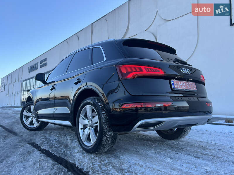 Внедорожник / Кроссовер Audi Q5 2017 в Луцке