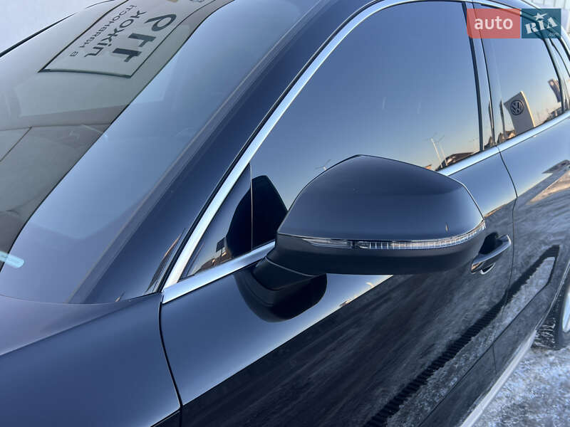 Внедорожник / Кроссовер Audi Q5 2017 в Луцке