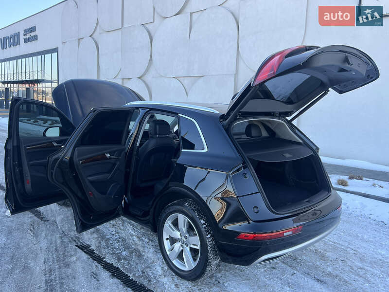 Внедорожник / Кроссовер Audi Q5 2017 в Луцке