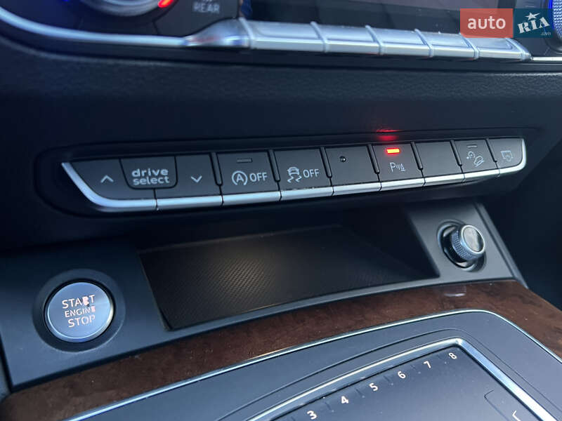 Внедорожник / Кроссовер Audi Q5 2017 в Луцке