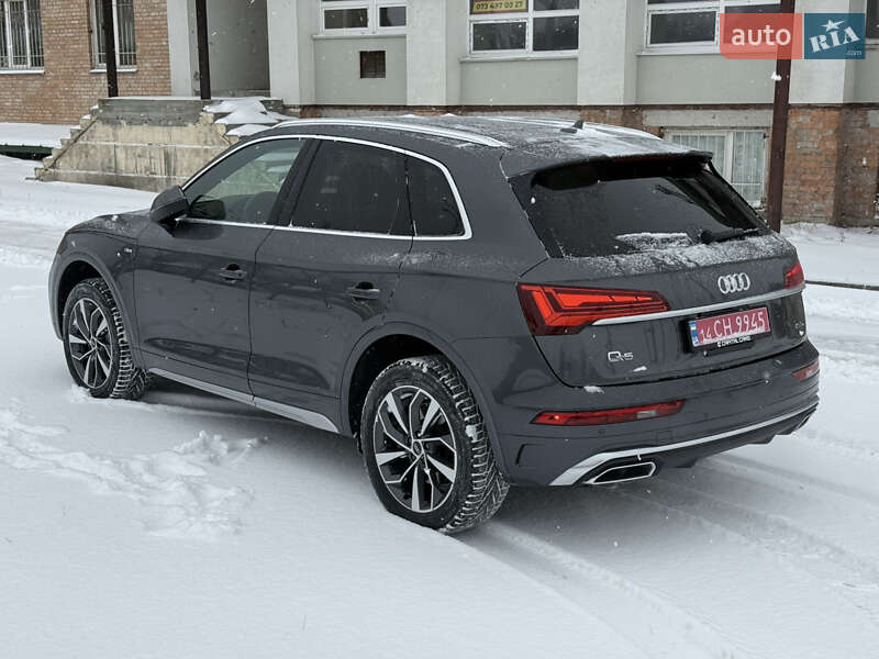 Внедорожник / Кроссовер Audi Q5 2022 в Киеве