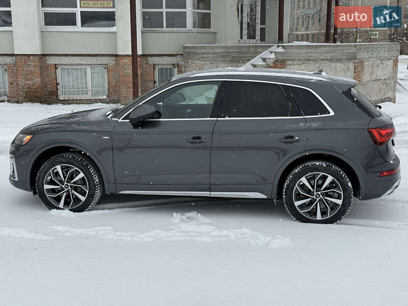 Внедорожник / Кроссовер Audi Q5 2022 в Киеве