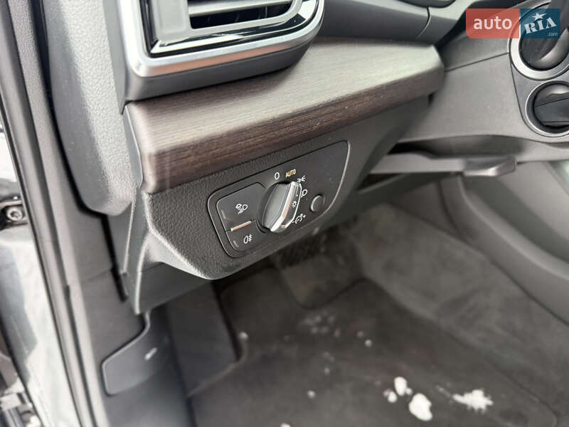 Внедорожник / Кроссовер Audi Q5 2022 в Киеве