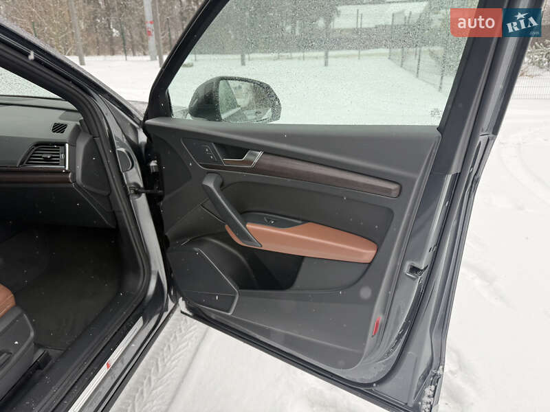 Внедорожник / Кроссовер Audi Q5 2022 в Киеве