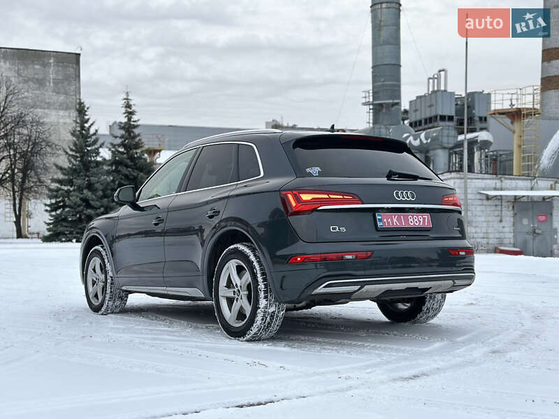 Внедорожник / Кроссовер Audi Q5 2020 в Киеве
