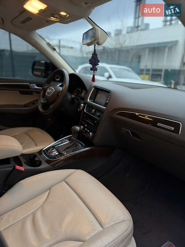 Внедорожник / Кроссовер Audi Q5 2013 в Киеве