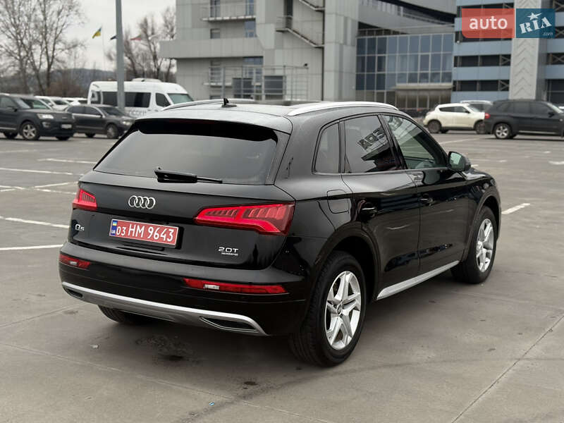 Внедорожник / Кроссовер Audi Q5 2018 в Киеве