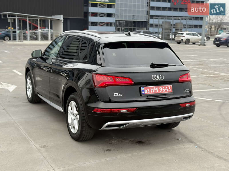 Внедорожник / Кроссовер Audi Q5 2018 в Киеве