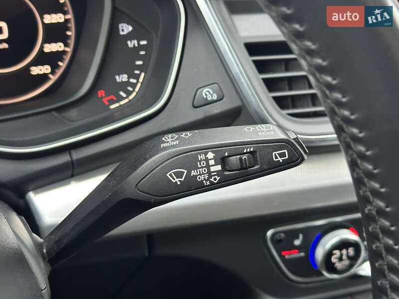 Позашляховик / Кросовер Audi Q5 2017 в Києві