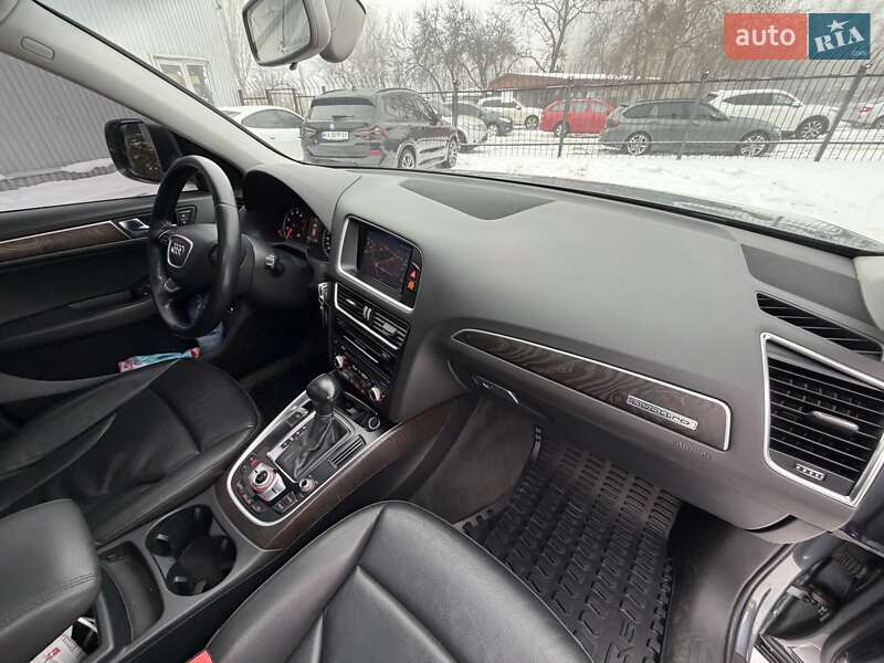 Внедорожник / Кроссовер Audi Q5 2016 в Киеве