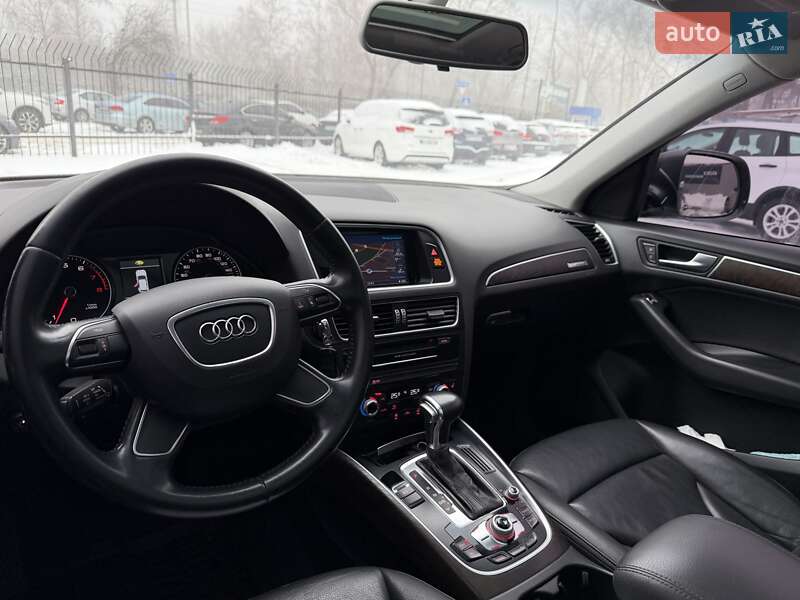 Внедорожник / Кроссовер Audi Q5 2016 в Киеве