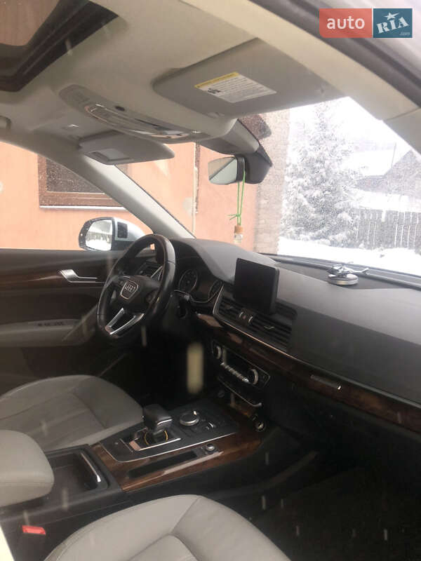 Внедорожник / Кроссовер Audi Q5 2018 в Сколе