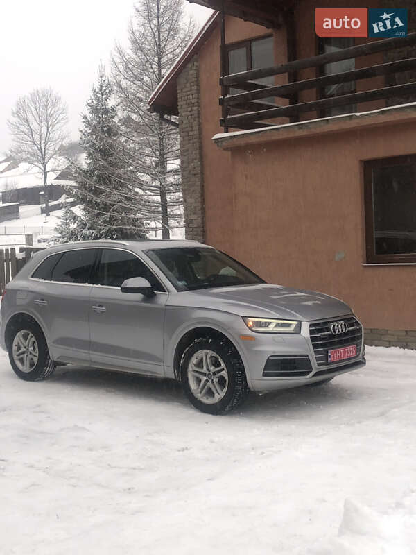 Внедорожник / Кроссовер Audi Q5 2018 в Сколе