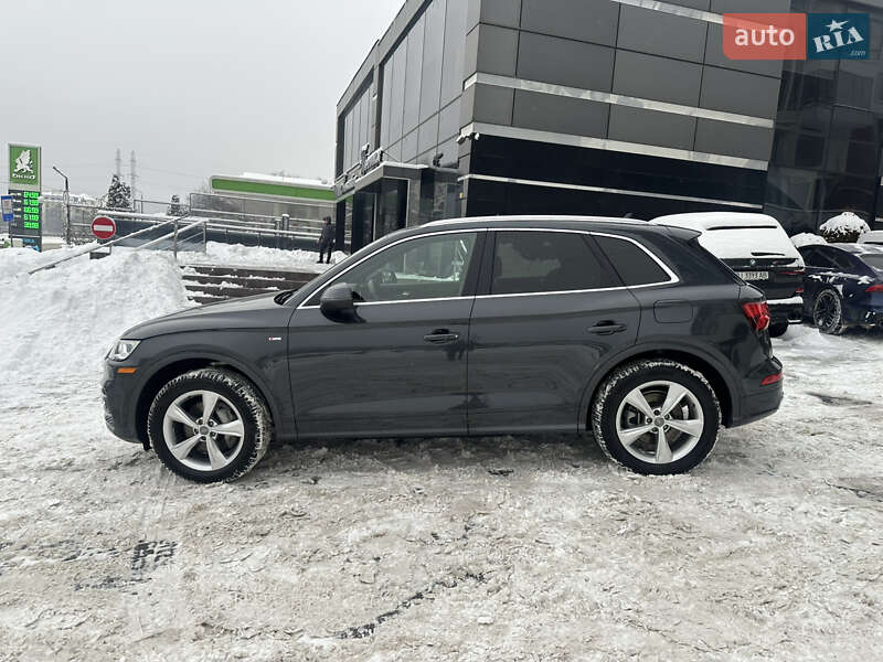 Внедорожник / Кроссовер Audi Q5 2020 в Львове