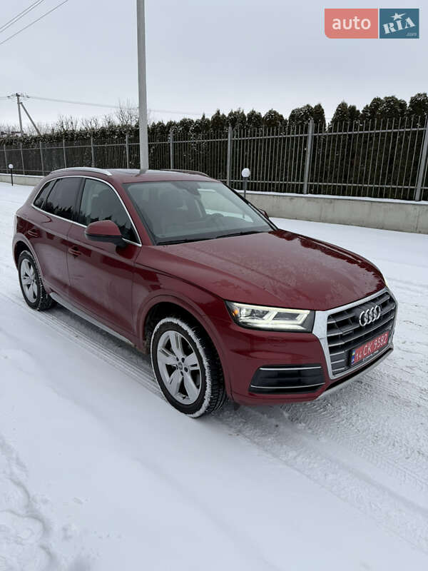 Внедорожник / Кроссовер Audi Q5 2017 в Луцке