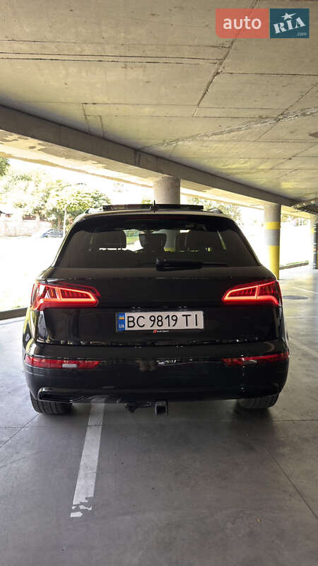 Внедорожник / Кроссовер Audi Q5 2017 в Львове