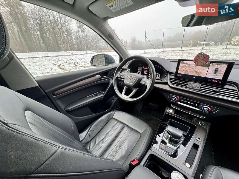 Внедорожник / Кроссовер Audi Q5 2021 в Киеве