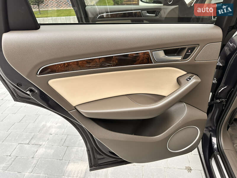 Внедорожник / Кроссовер Audi Q5 2016 в Львове