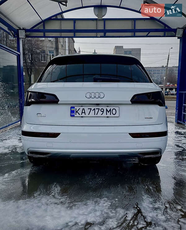 Внедорожник / Кроссовер Audi Q5 2020 в Тернополе