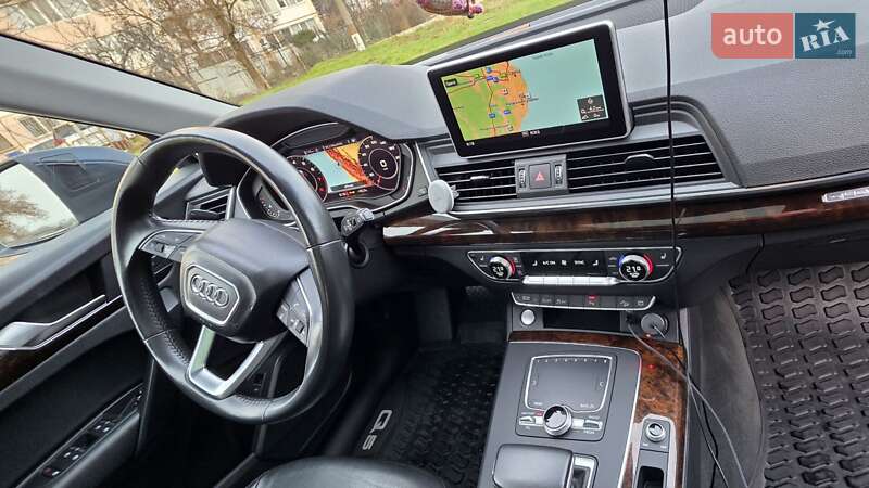 Внедорожник / Кроссовер Audi Q5 2018 в Одессе