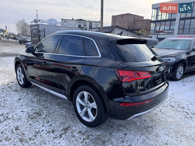 Внедорожник / Кроссовер Audi Q5 2020 в Ивано-Франковске