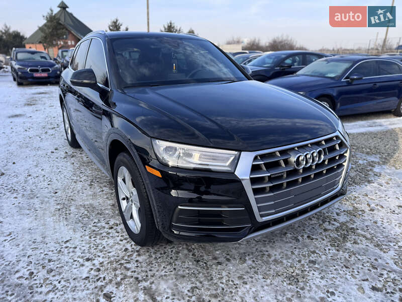Внедорожник / Кроссовер Audi Q5 2020 в Ивано-Франковске
