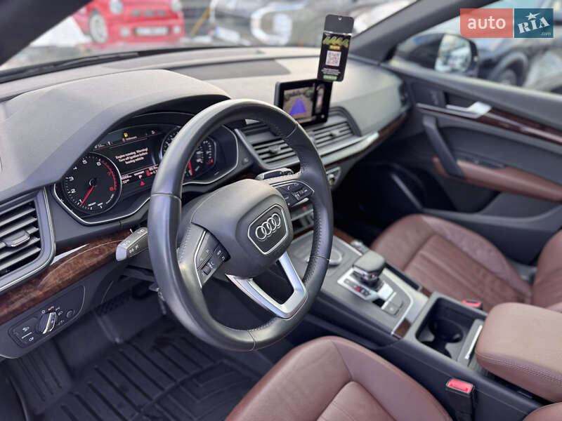 Внедорожник / Кроссовер Audi Q5 2020 в Ивано-Франковске