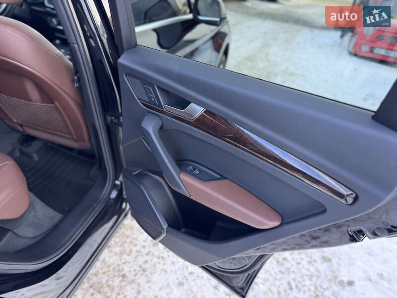 Внедорожник / Кроссовер Audi Q5 2020 в Ивано-Франковске