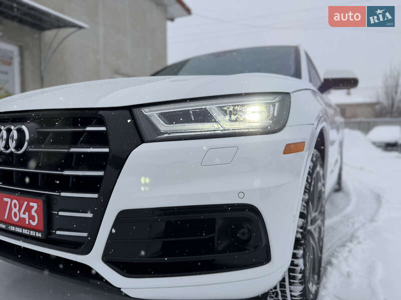 Внедорожник / Кроссовер Audi Q5 2018 в Луцке