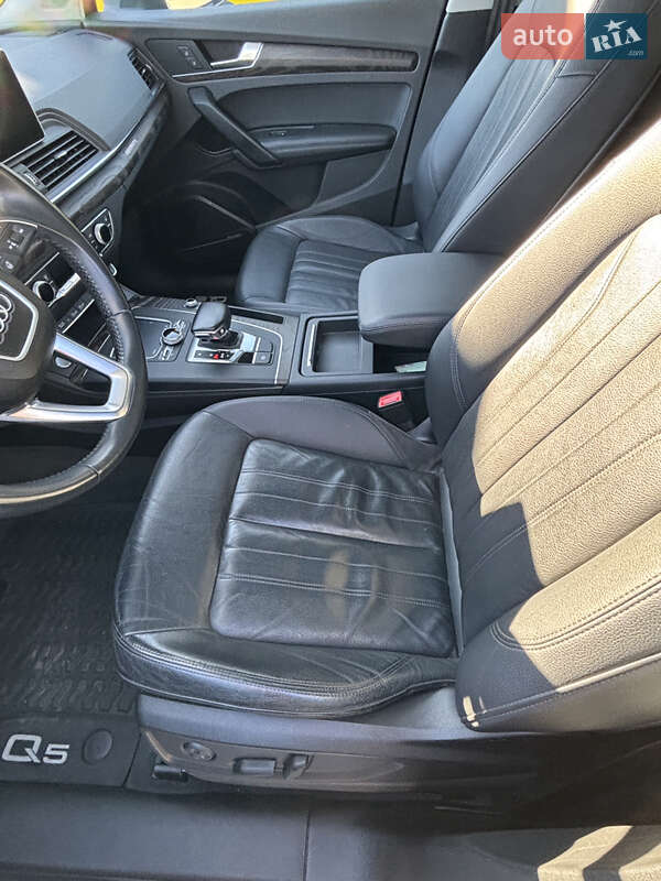 Внедорожник / Кроссовер Audi Q5 2017 в Дрогобыче