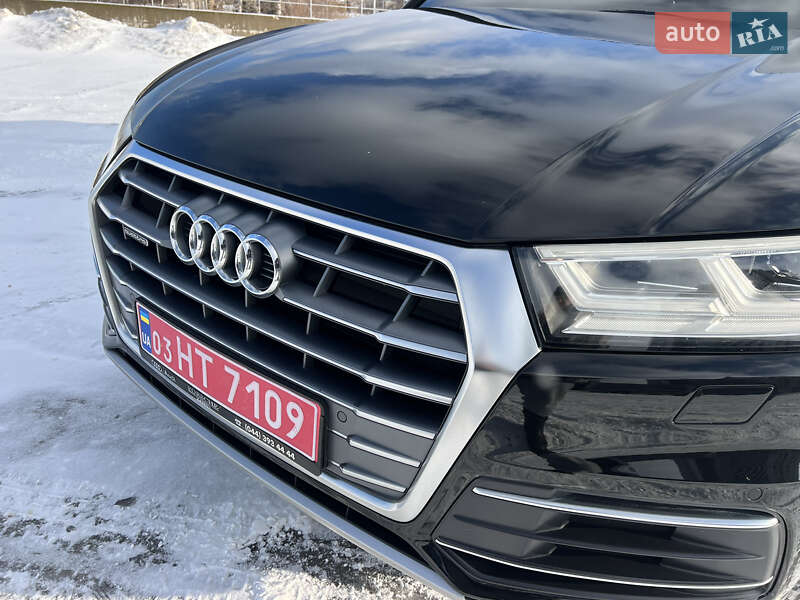 Внедорожник / Кроссовер Audi Q5 2019 в Киеве