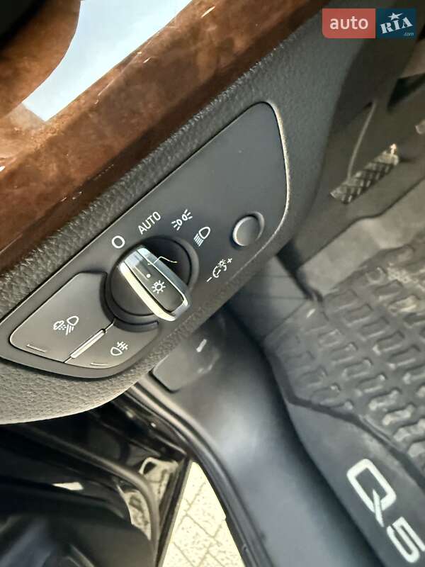 Внедорожник / Кроссовер Audi Q5 2020 в Львове