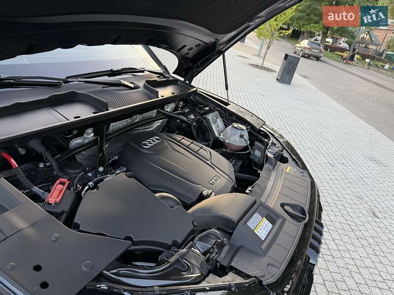 Внедорожник / Кроссовер Audi Q5 2020 в Львове