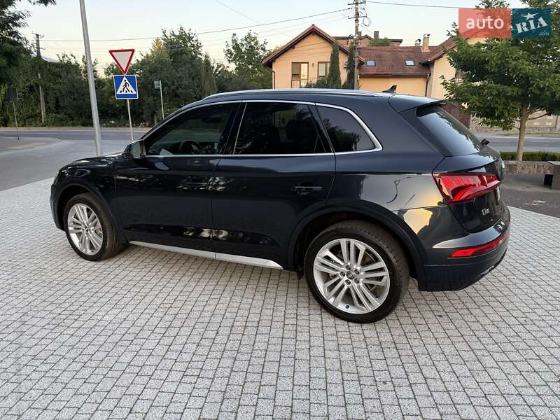 Внедорожник / Кроссовер Audi Q5 2020 в Львове