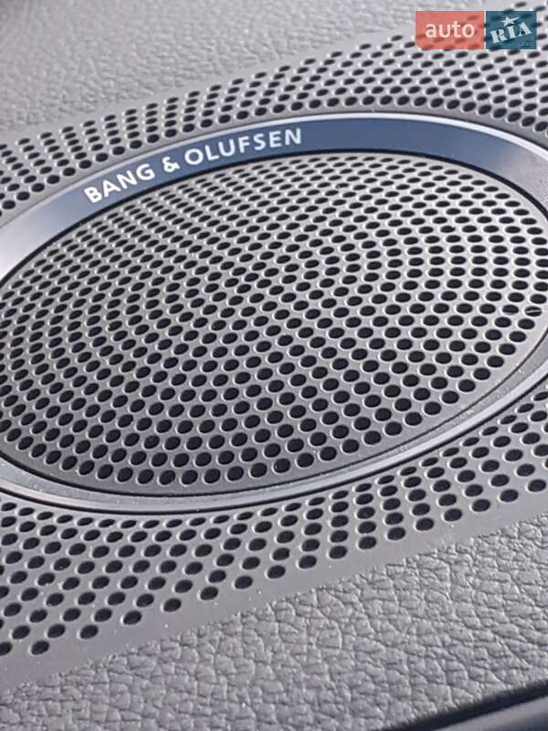 Внедорожник / Кроссовер Audi Q5 2015 в Раздельной фото 10 Внедорожник / Кроссовер Audi Q5 2015 в Раздельной