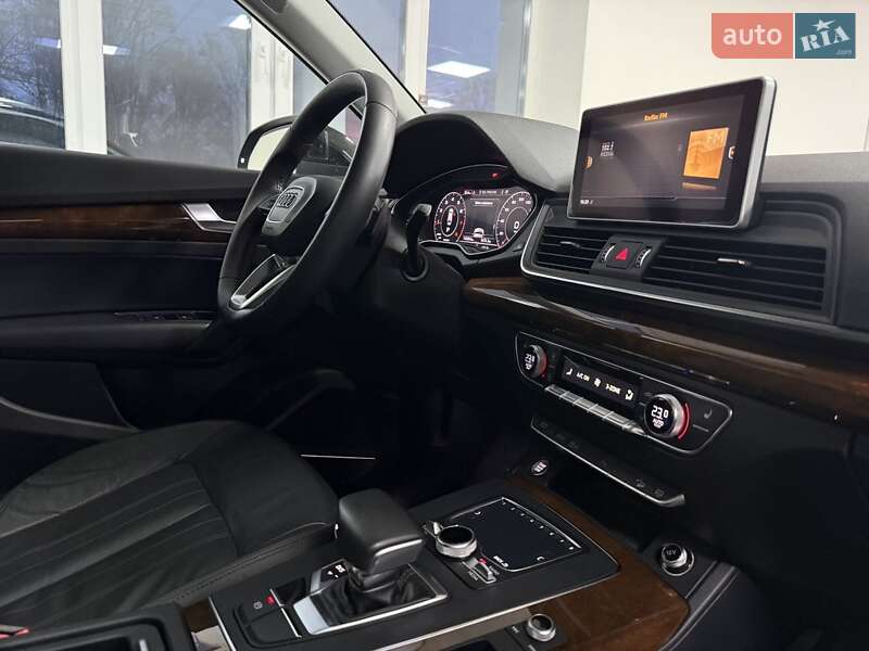 Внедорожник / Кроссовер Audi Q5 2017 в Полтаве