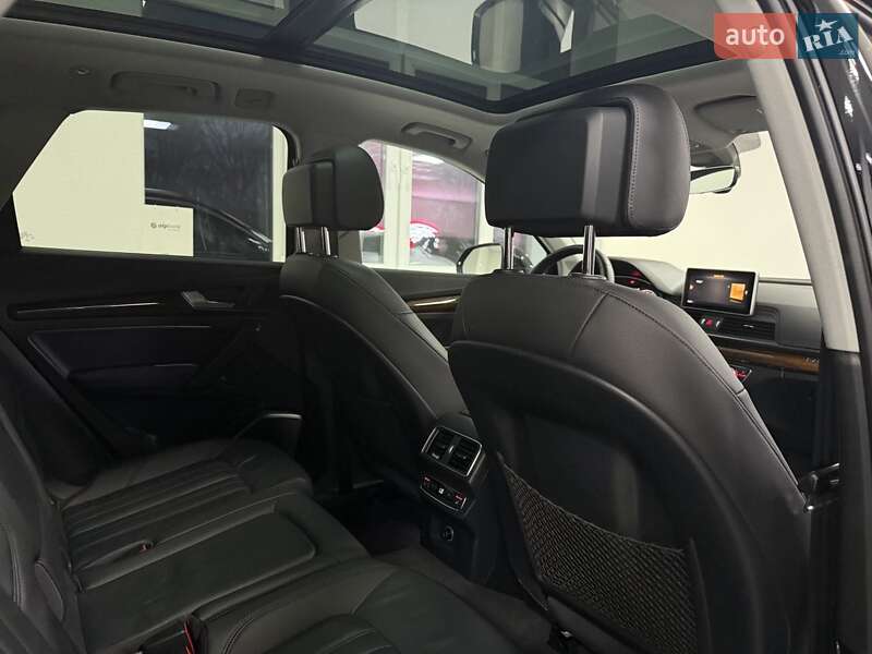 Внедорожник / Кроссовер Audi Q5 2017 в Полтаве