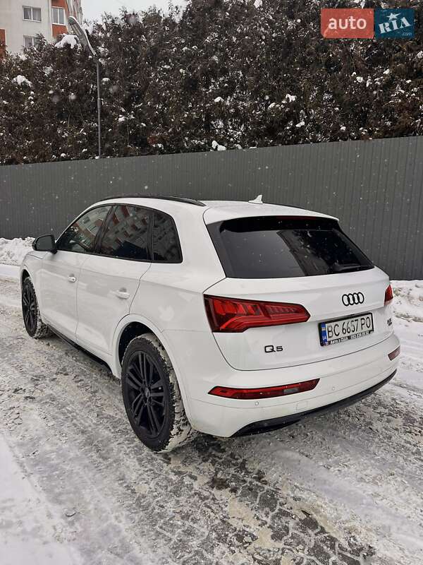 Внедорожник / Кроссовер Audi Q5 2017 в Львове